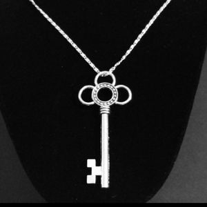 Vintage Inspired Key ..925 Sterling Silver Necklac
